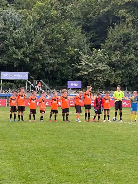 Trampkarz C2 Grom Więcbork: seria emocjonujących meczów i zwycięstwo w Gostycynie