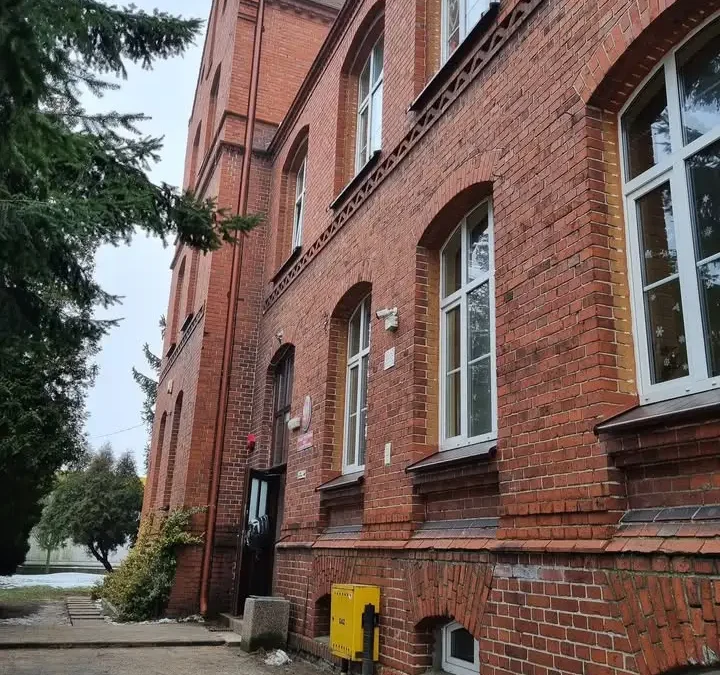 Nowe zasady wejścia do szkoły od 12 października – komunikat dyrekcji